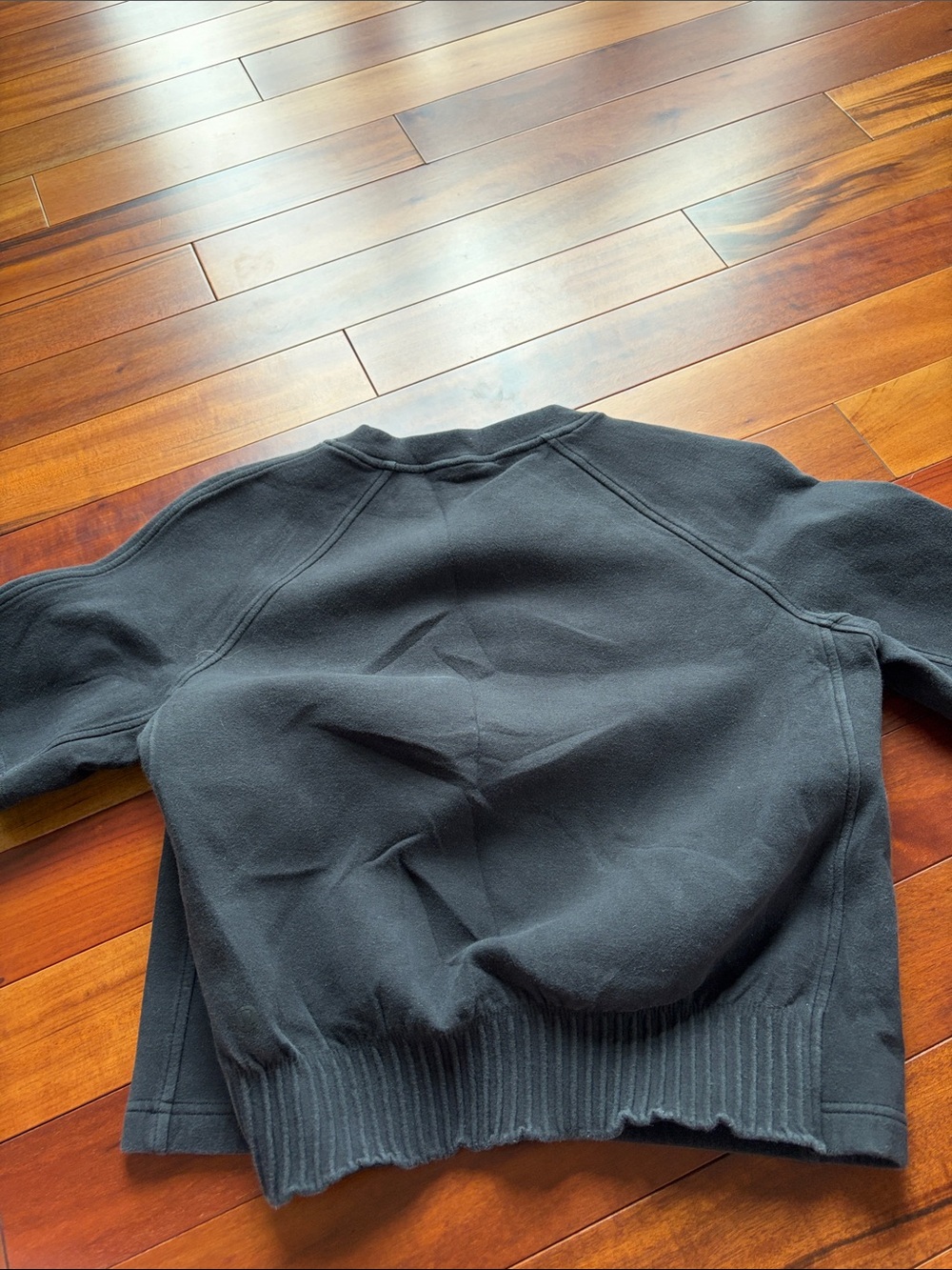 Lululemon top - Picture 3 of 3